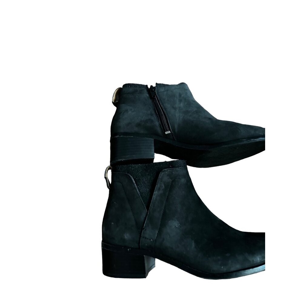 Vionic Black Weather-Resistant Ankle‎ Boots With Side Zippers & Chunky Heels